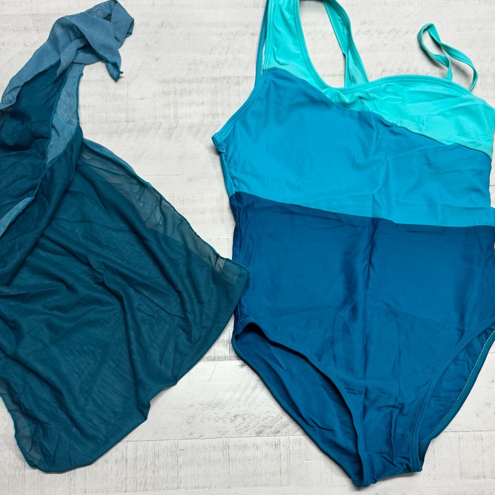 Girs Blue Colorblock One-Piece Swimsuit with cover up